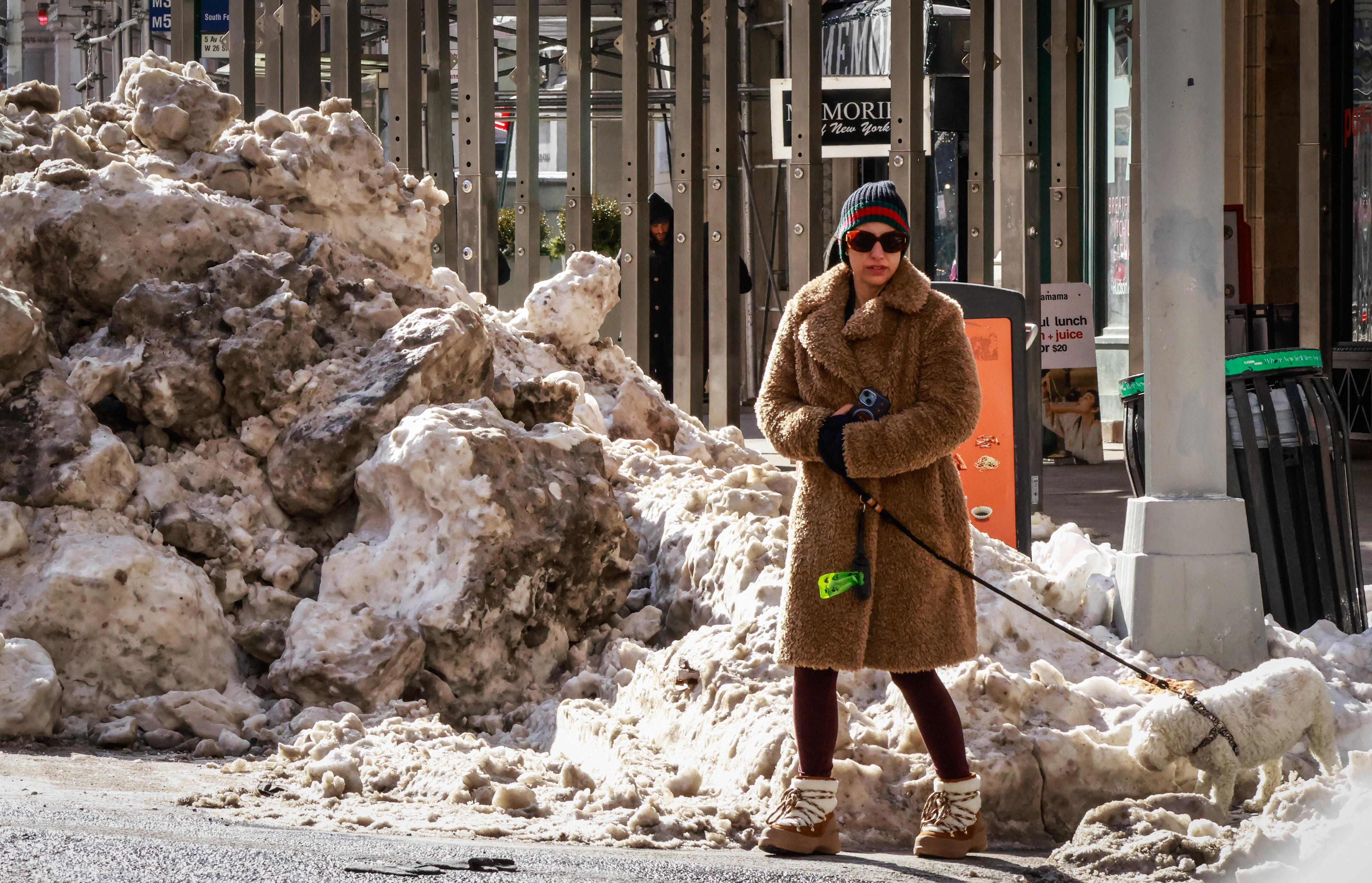 Eastern US braces for more snow amid continued Arctic freeze