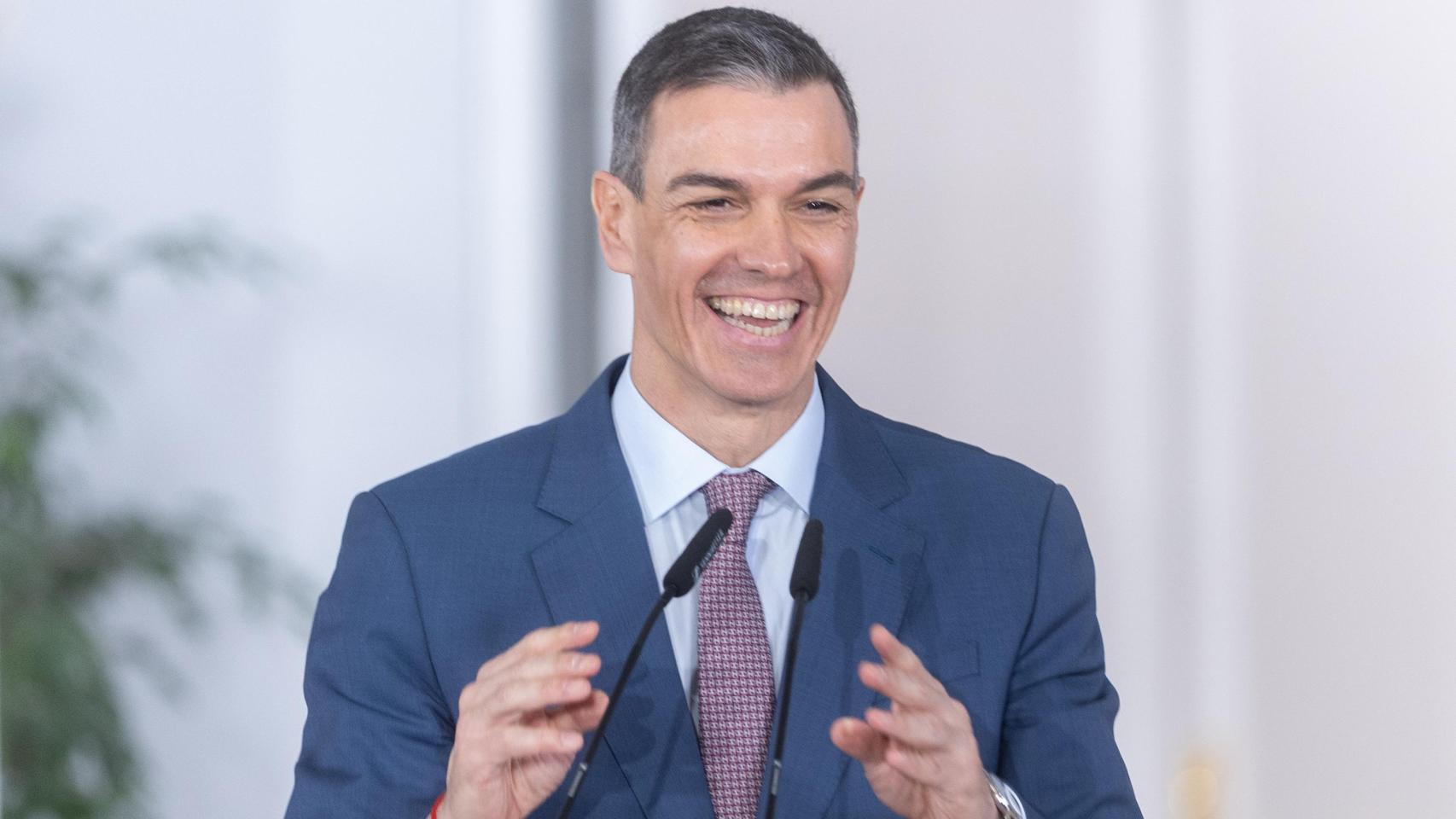 El Gobierno cambia las normas en 2026: nueva ayuda de 733 euros al mes ...