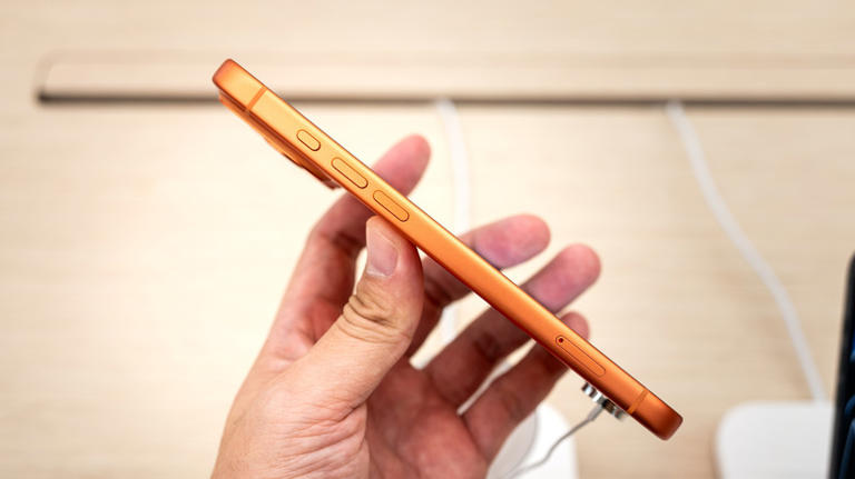 Foldable iPhone design leak reveals you'll need to relearn how to use ...
