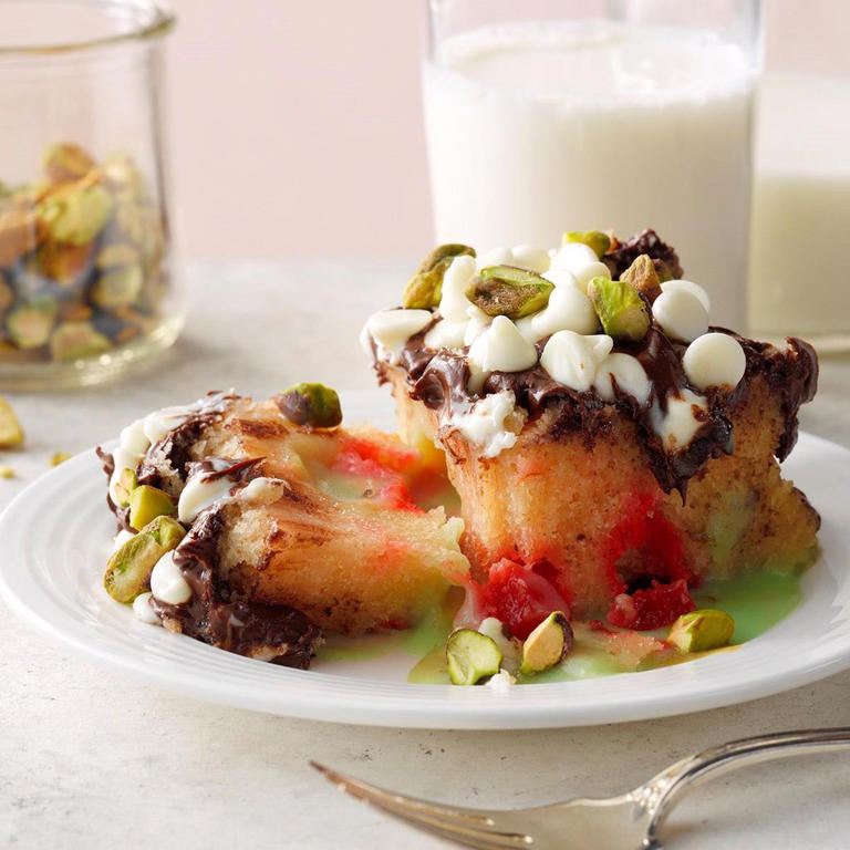 13 slow-cooker cake recipes that are a piece of cake to make