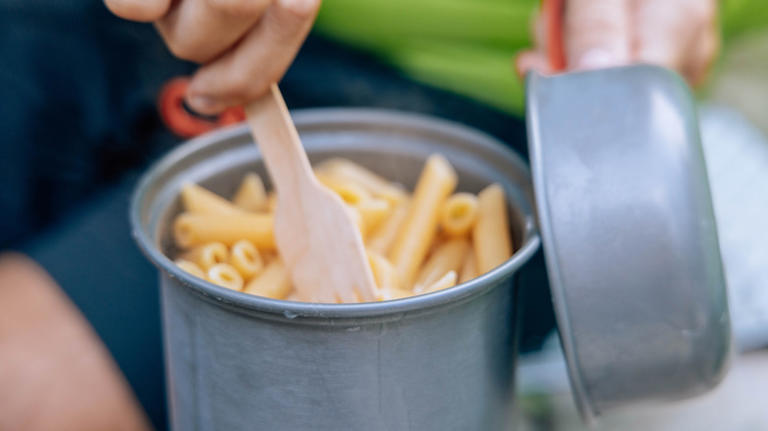 Tasty camping meals that don't require refrigeration