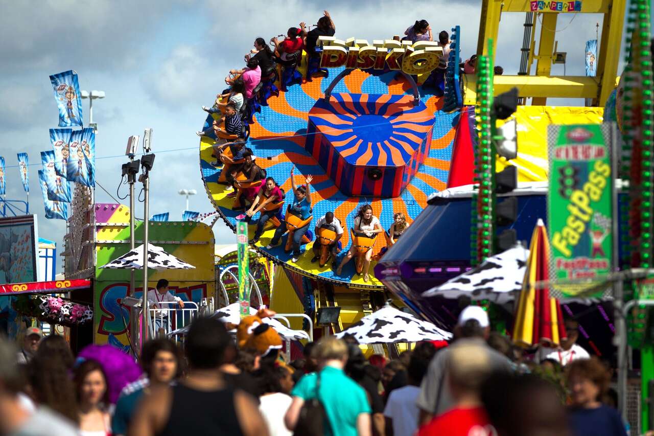 What to know about Houston Rodeo's half-price carnival packs