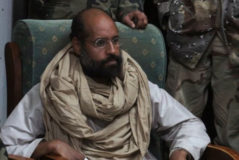 Anak laki-laki dan pewaris takhta diktator Libya Muammar Gaddafi, Seif al-Islam pada 2011.