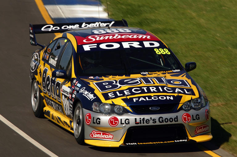 Lowndes cuts ties with 'iconic' piece of his Supercars 'legacy'