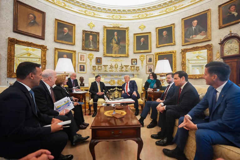 Trump dice que se llevó "muy bien" con Petro y que ambos hablaron sobre ...
