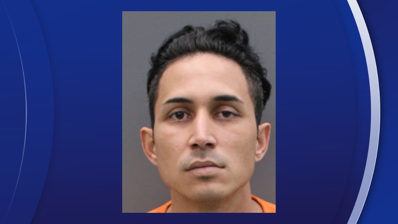 Lyft driver charged, arrested after threatening female rider