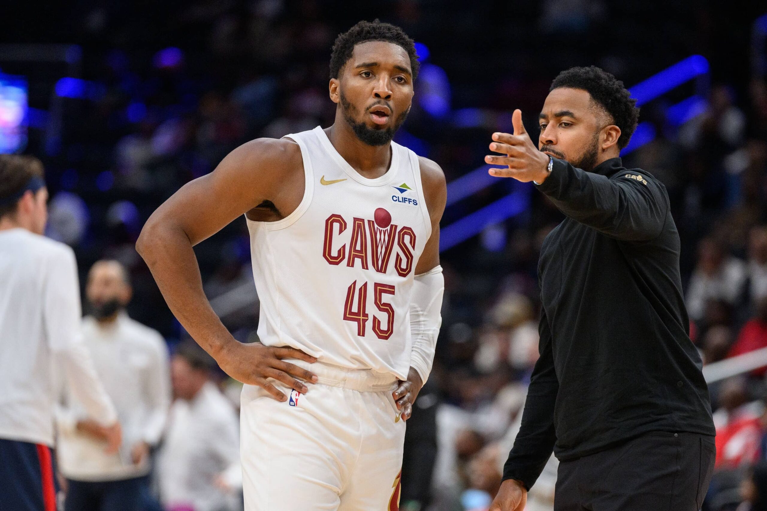 Donovan Mitchell trade rumors heating up following potential supermax extension with Cavs<br>