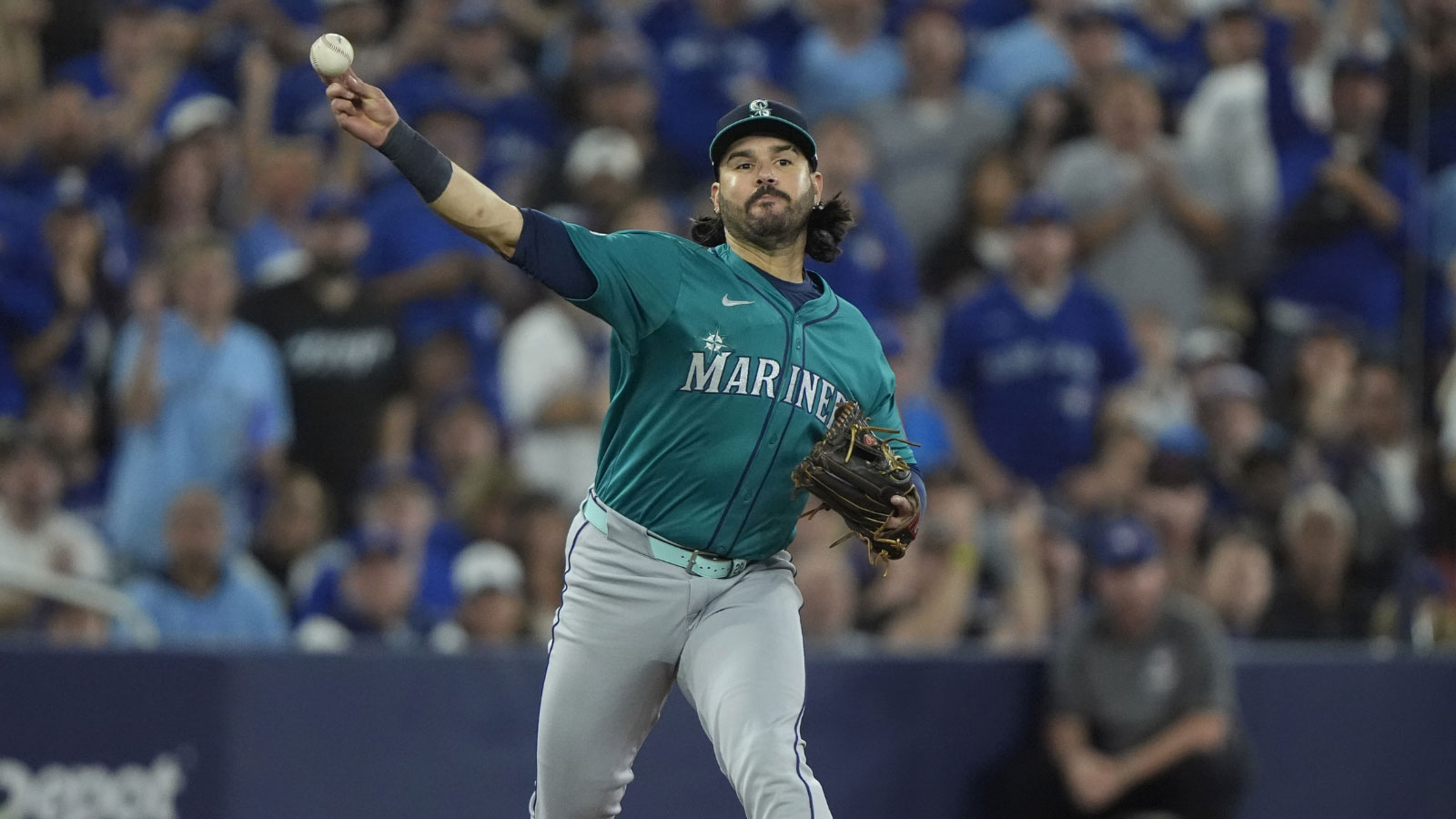 Pirates missing out on Eugenio Suarez signing draws honest Ken ...