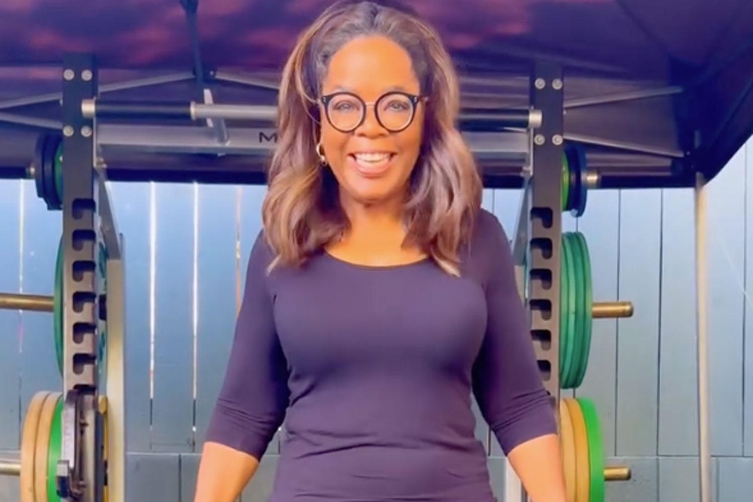 Oprah, 72, lifted heavy weights in the gym-to-weekend pants you can ...