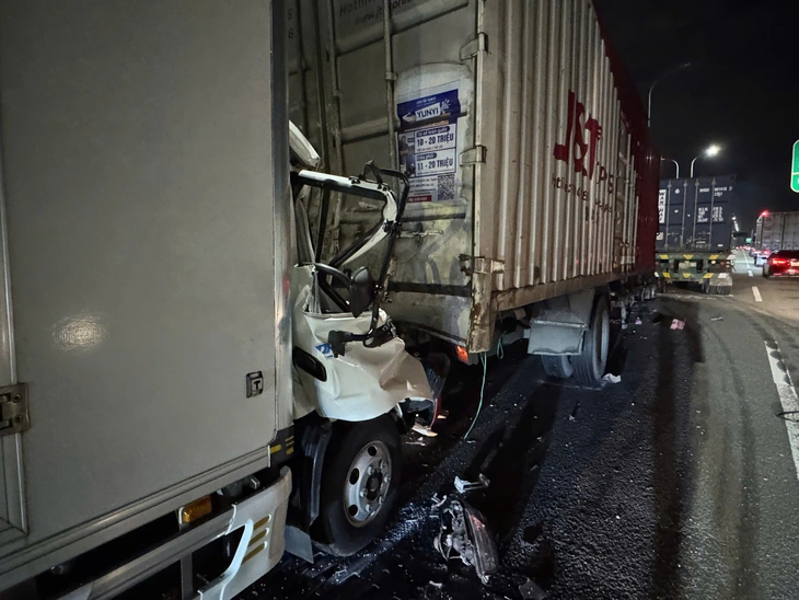 Tai nạn liên tiếp trên cao tốc, Cục CSGT cảnh báo 2 lỗi chết người