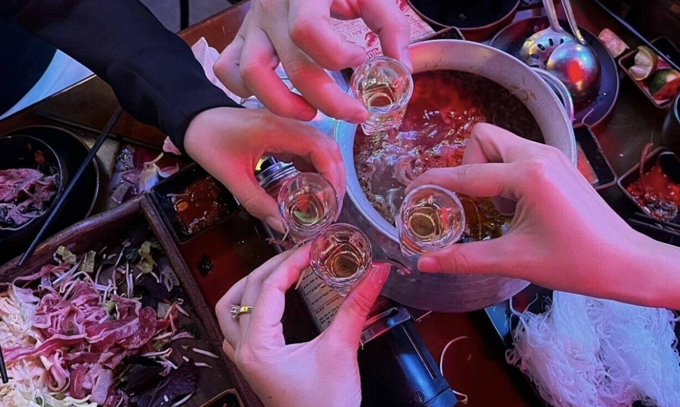 Có nên ngủ ngay sau khi uống rượu?