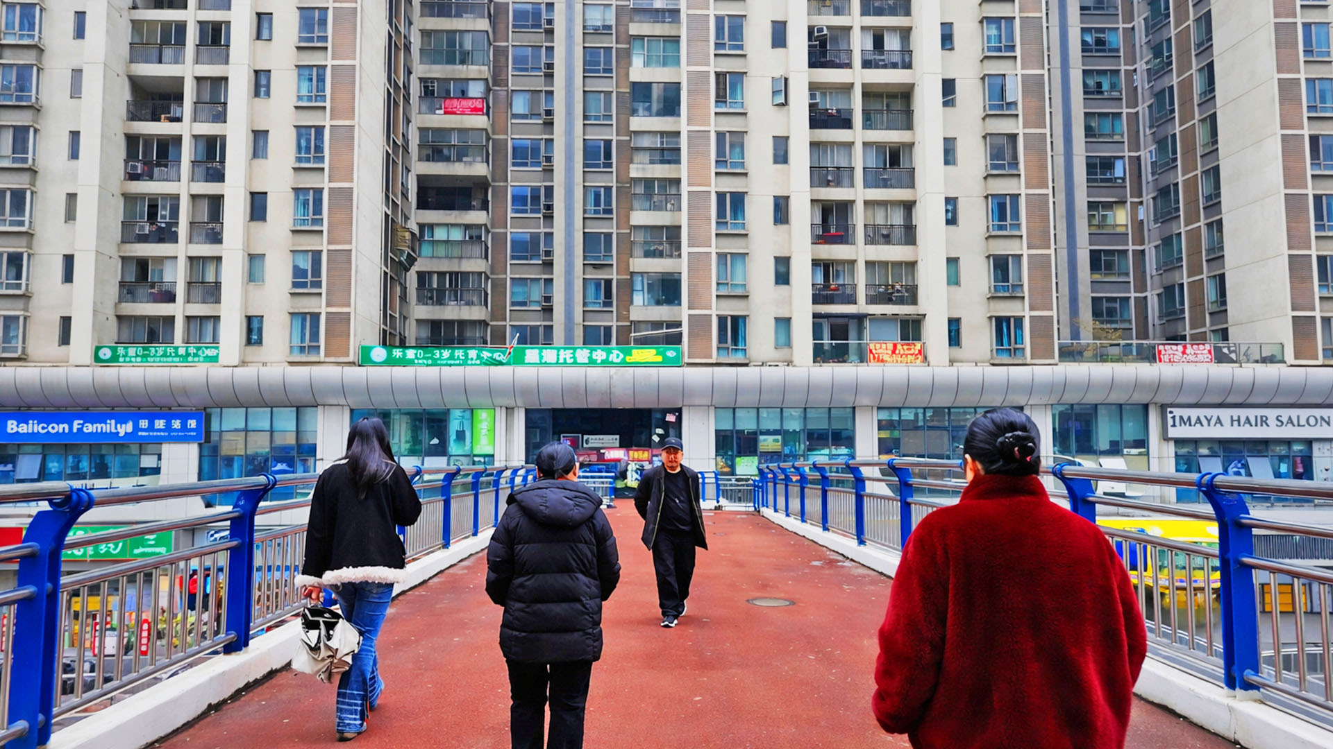 Connecting path in China housing block