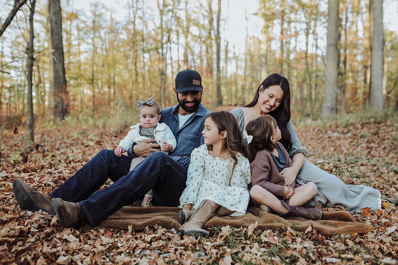 AA1VDF2V Husband's Urgent ER Call Saved Wife's Life After Post-Birth Pain