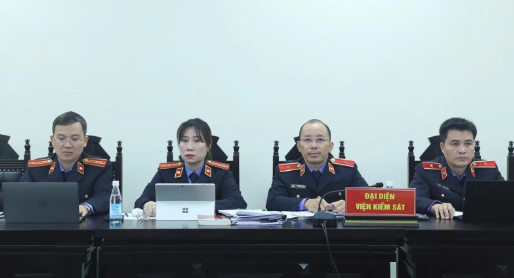 Viện kiểm sát đề nghị tuyên buộc nhóm buôn lậu hơn nửa tấn vàng nộp lại hơn 1.200 tỷ đồng