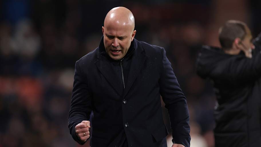 Arne Slot is looking to turn things around. | Catherine Ivill/AMA/Getty Images