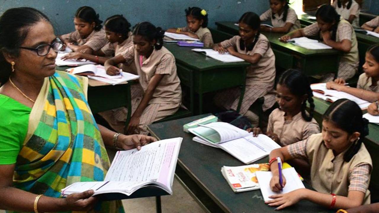 Postgraduate teacher vacancies: TN School Education Department ...