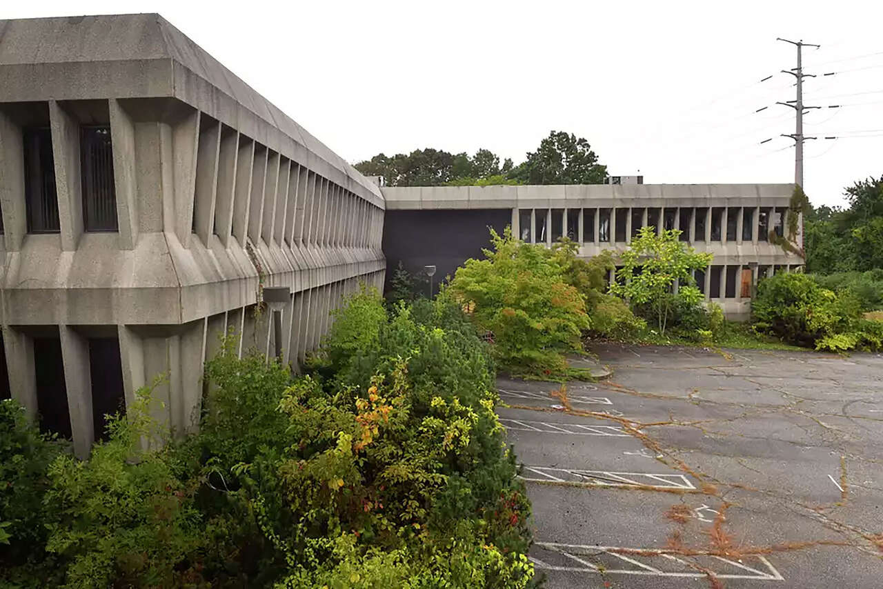 Long-vacant Trumbull buildings to be demolished to make way for redevelopment<br>