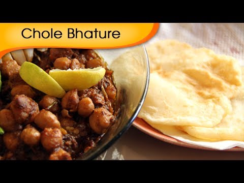 Popular Punjabi chole bhature