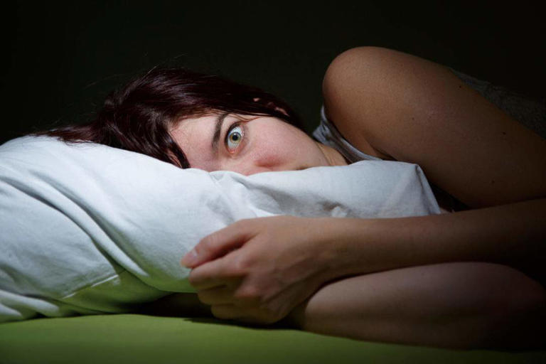Réveils nocturnes : pourquoi je me réveille toujours à 3h du matin