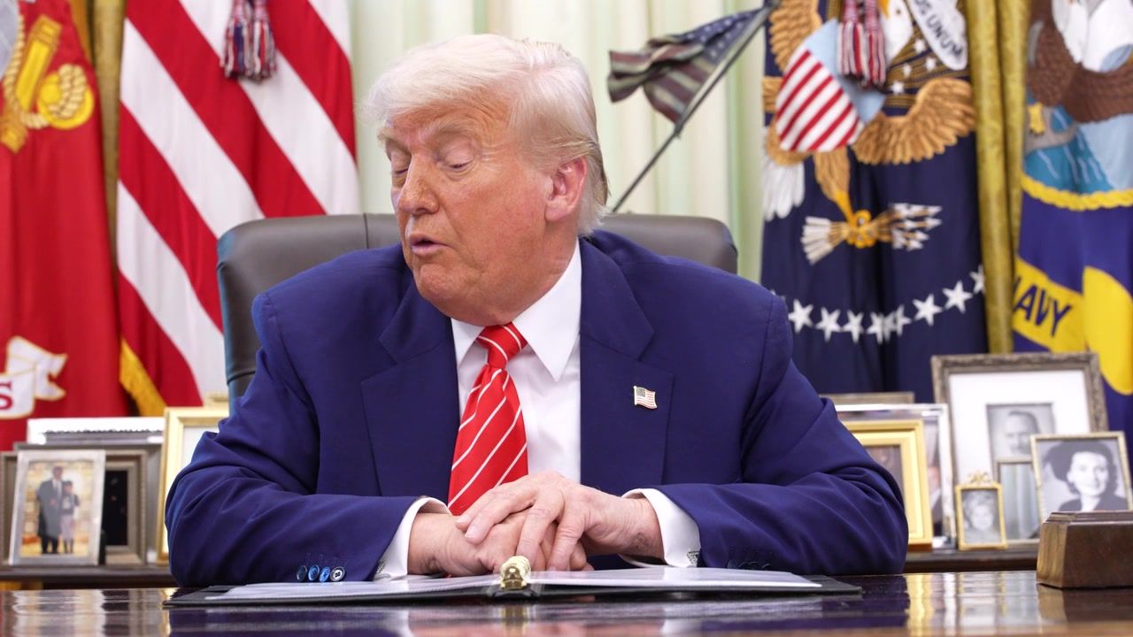 Trump berates CNN reporter over Epstein question