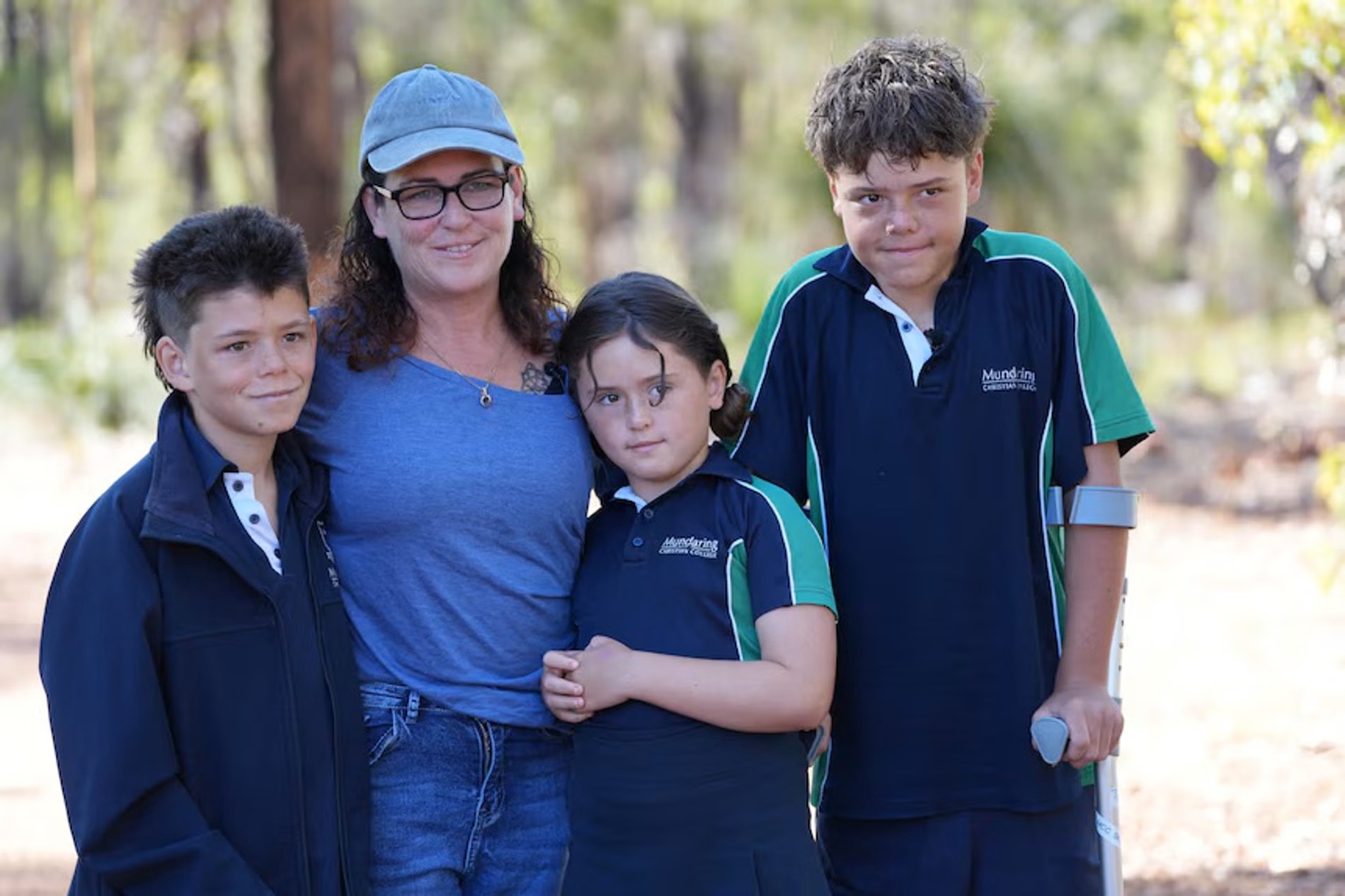 Thiếu niên kể 4 tiếng bơi giữa biển động tìm người cứu gia đình