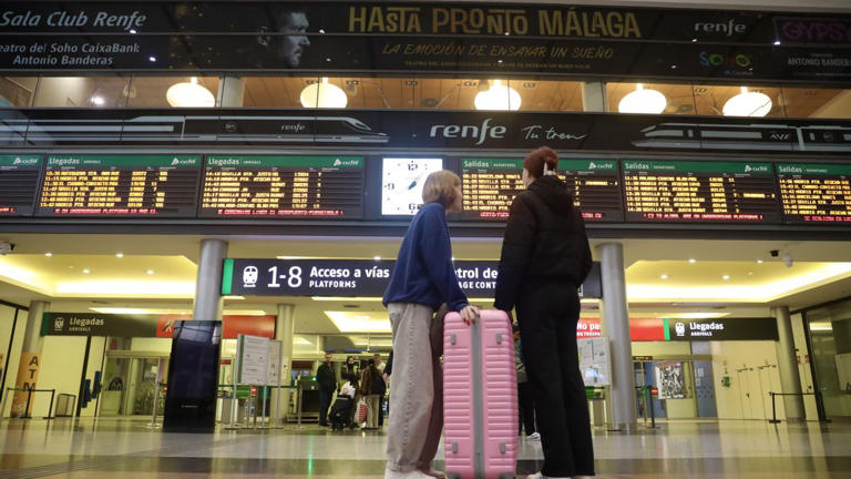 Los sindicatos mantienen la huelga en Renfe y Adif el 9, 10 y 11 de ...
