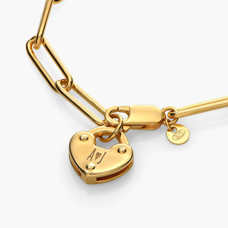 Why Oak & Luna personalized jewelry makes a great gift any time