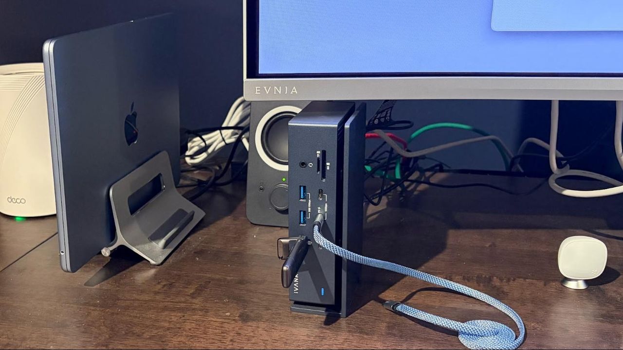 These two outstanding Thunderbolt 4 docks add versatility to my laptop ...