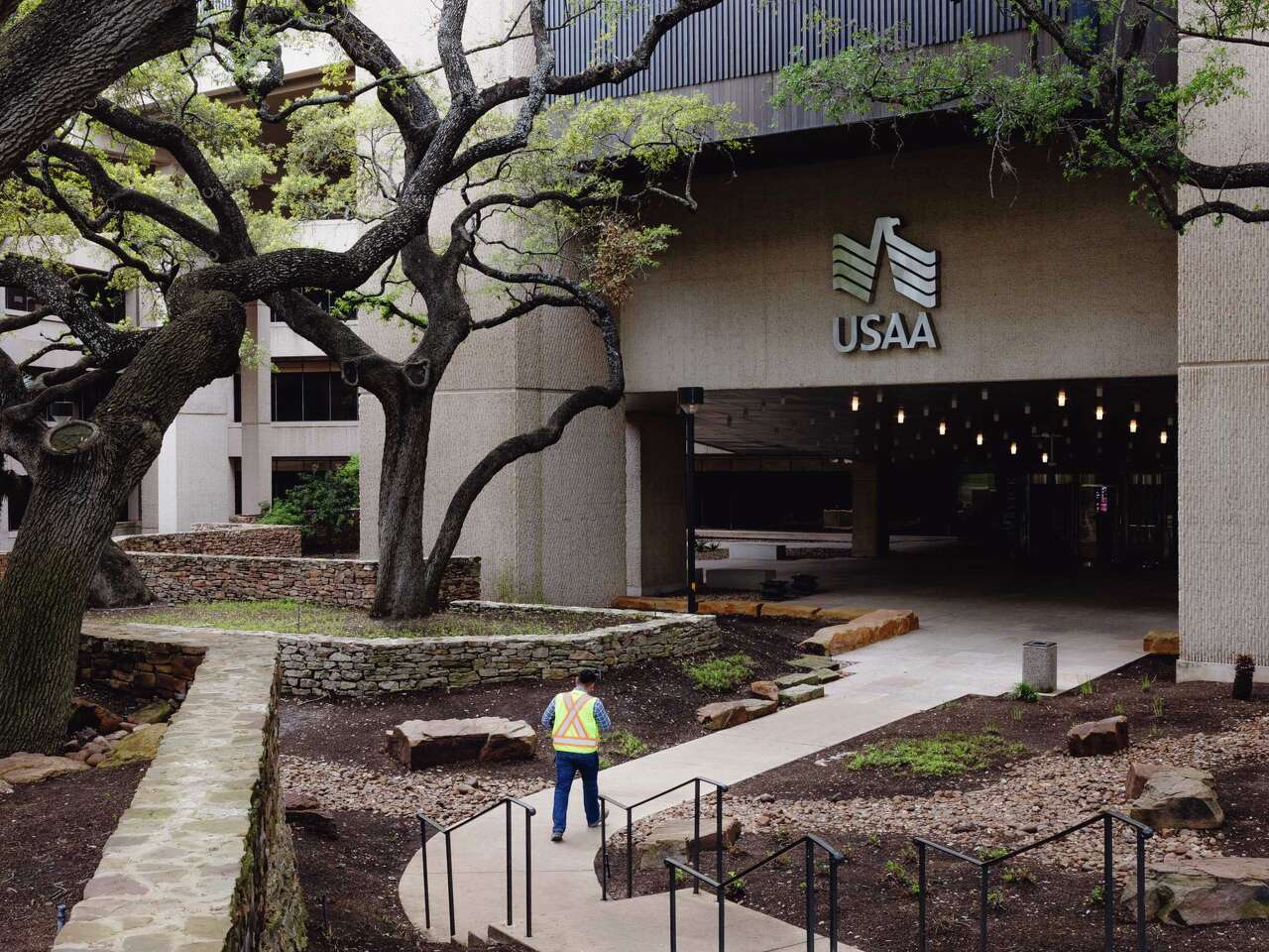 USAA, Regions Bank end court battle over remote check-deposit technology