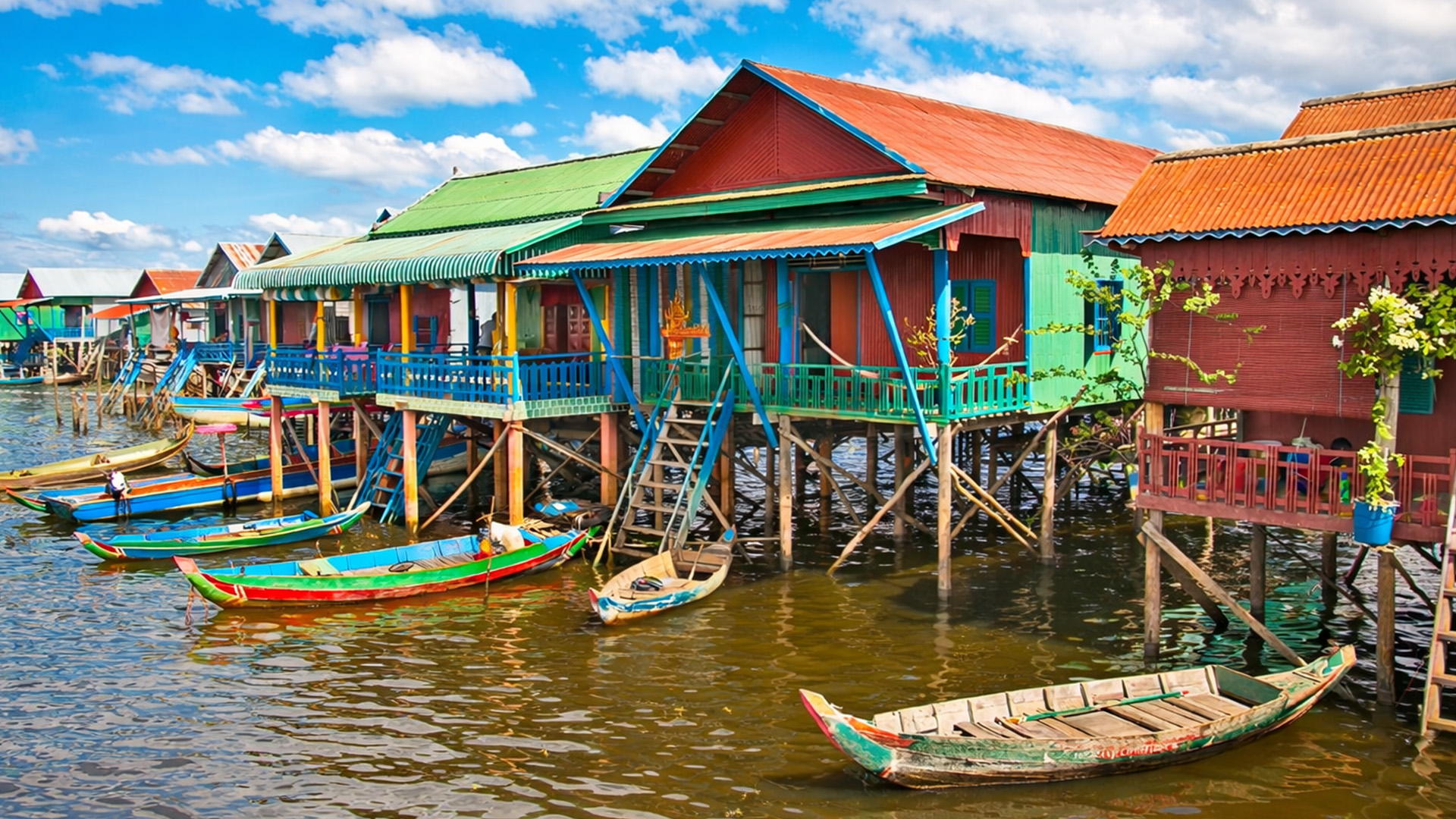 Life inside a floating village in Cambodia