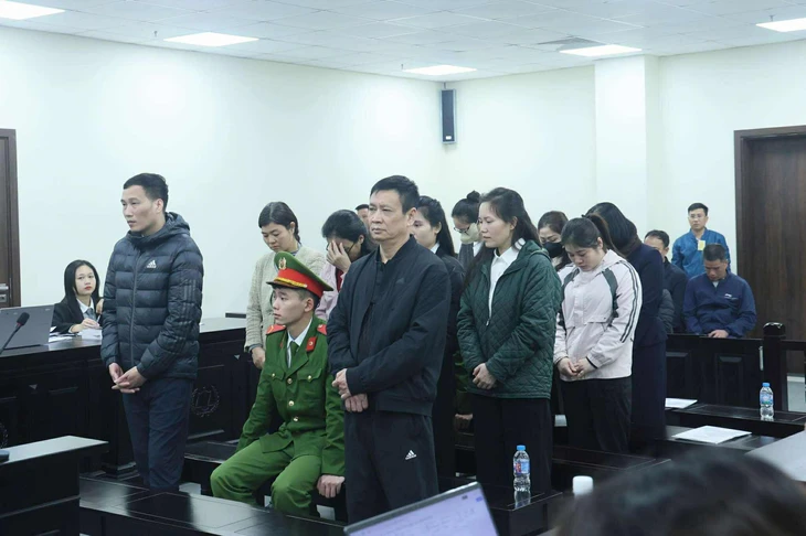 'Bà trùm' lãnh 10 năm tù vụ giấu 546kg vàng trong giày, quấn quanh người đưa về Việt Nam