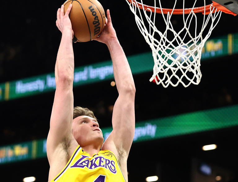 Former Vol signs two-way contract with Knicks