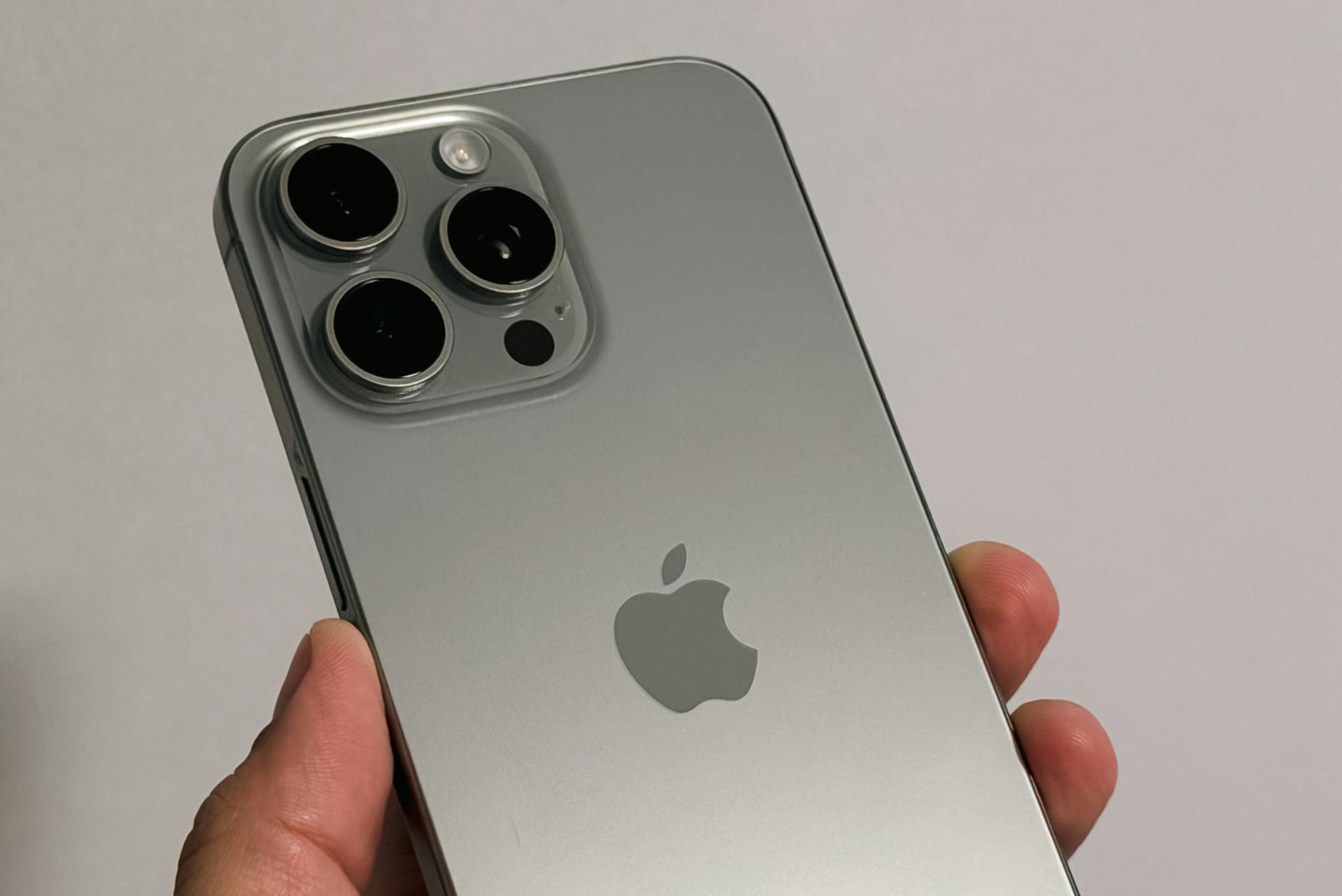 Warning after counterfeit iPhones sold to Preston buyers in social ...