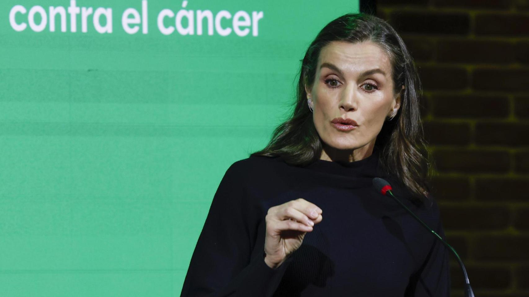 Letizia reivindica una atención del cáncer integral, más humana y ...