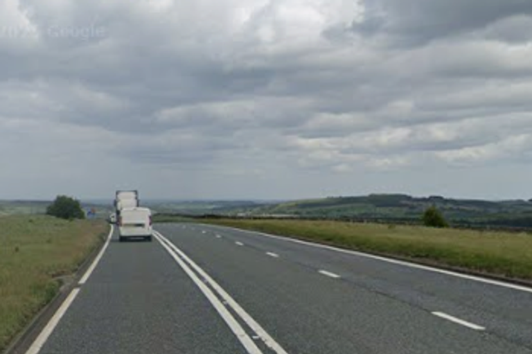 Five people rushed to hospital after Woodhead Pass horror crash