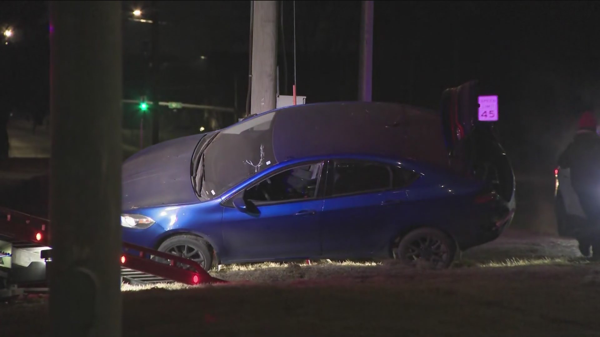 Chase with stolen vehicle ends with crash in Des Moines