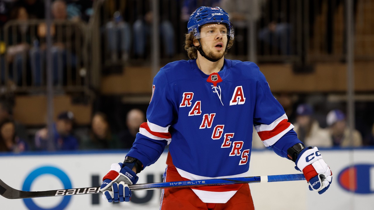 Kings acquire Panarin from Rangers, agree to two-year extension