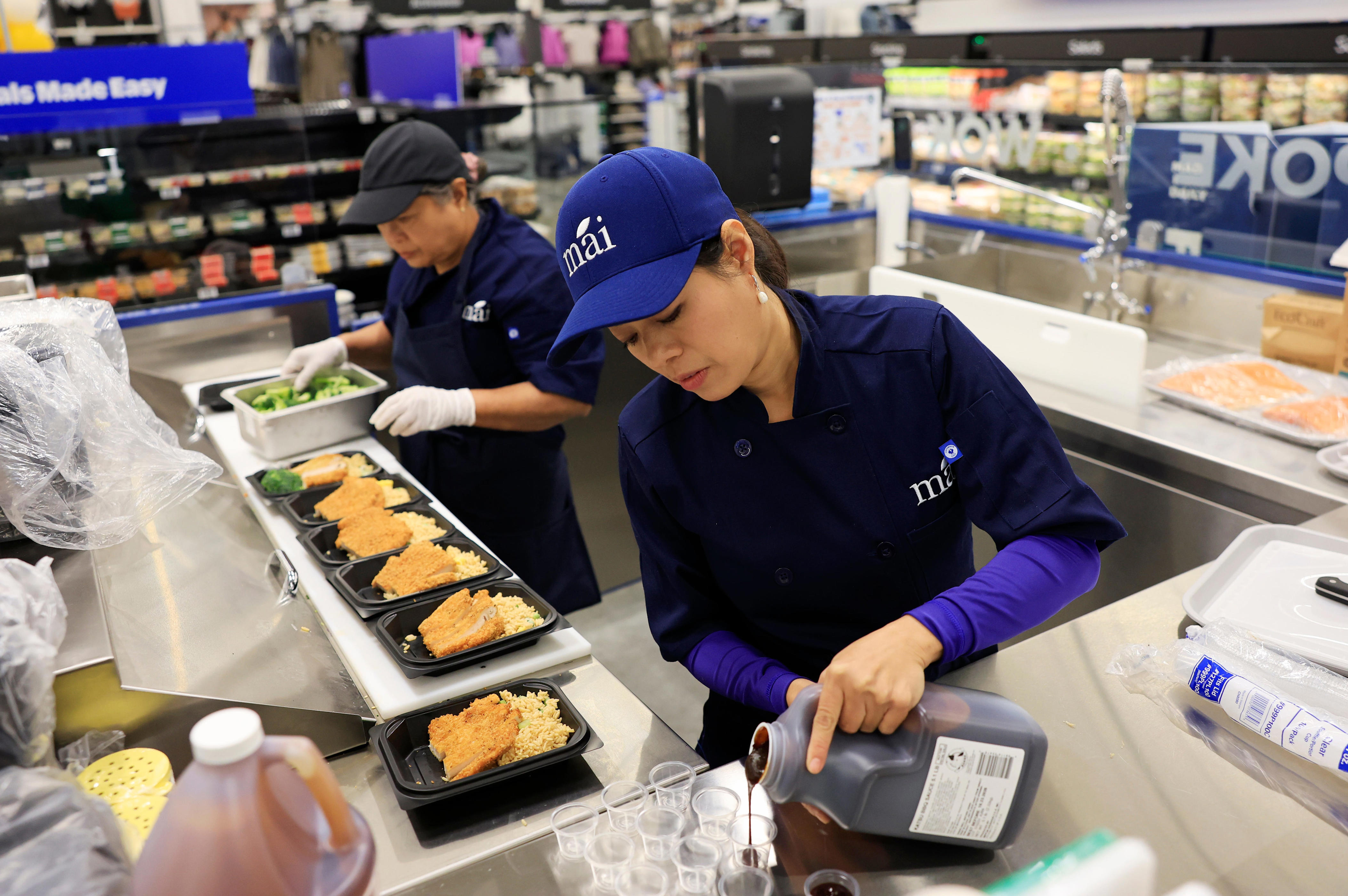 Jacksonville's new Walmart Supercenter brings 400 jobs, modern features