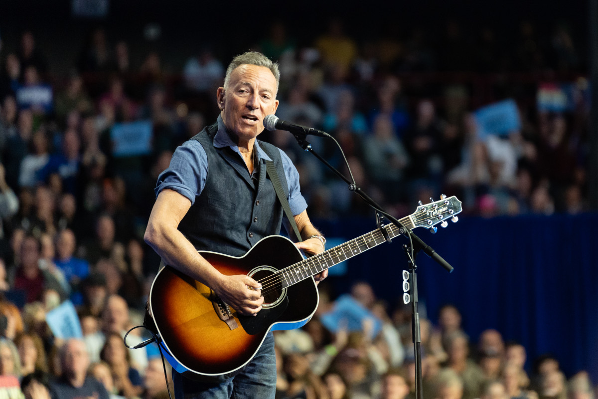 Bruce Springsteen makes major announcement
