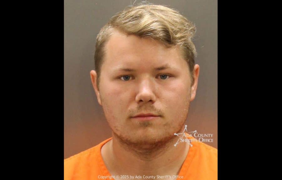Former youth pastor sentenced for sexually abusing teenage girl