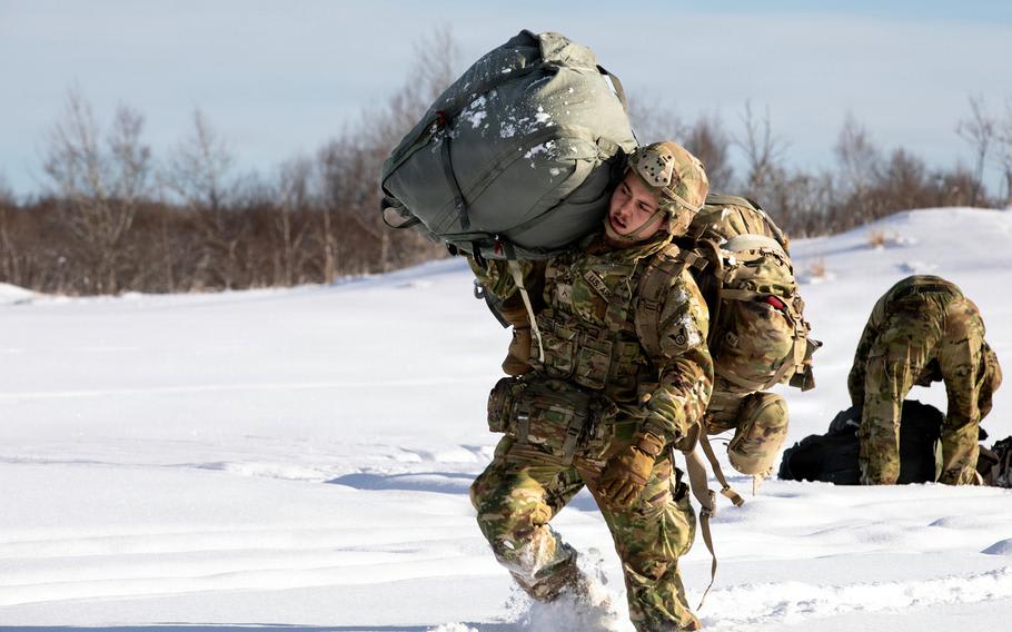 Multiple bear encounters force US troops to suddenly stop Arctic drills ...