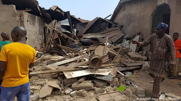 Nigeria: Extremists kill over 100 in western villages<br><br>