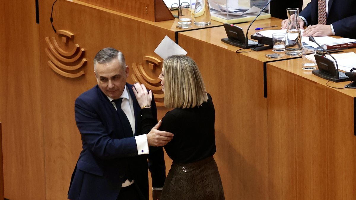 Vox mantiene el pulso con el PP en Extremadura hasta después de las ...