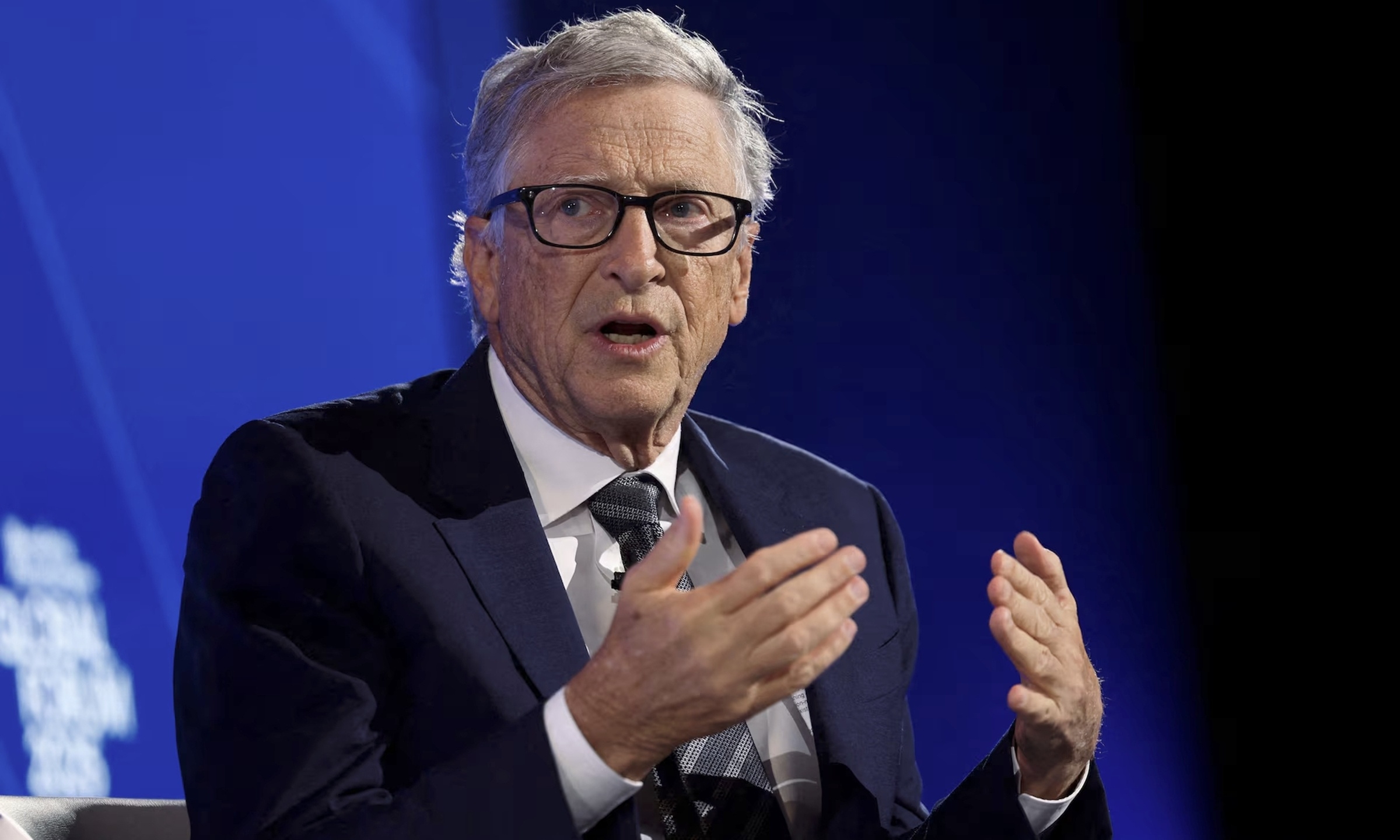 Bill Gates hối hận về mọi giây phút ở cạnh Epstein