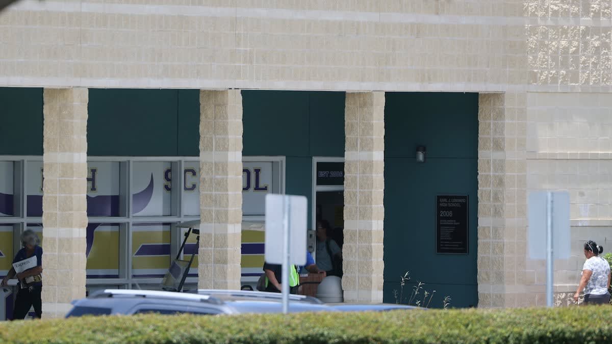 As students walk out over ICE, lawmakers call out Hillsborough principal<br><br>