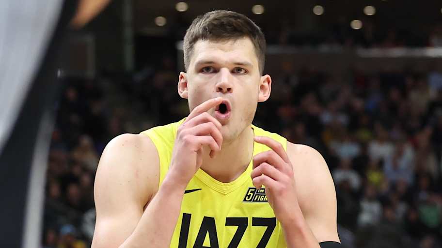 Blockbuster Anthony Davis trade creates a huge Walker Kessler wrinkle for the Jazz<br><br>