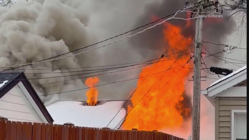 Elderly woman rescued from Arlington Heights fire by neighbor using ...
