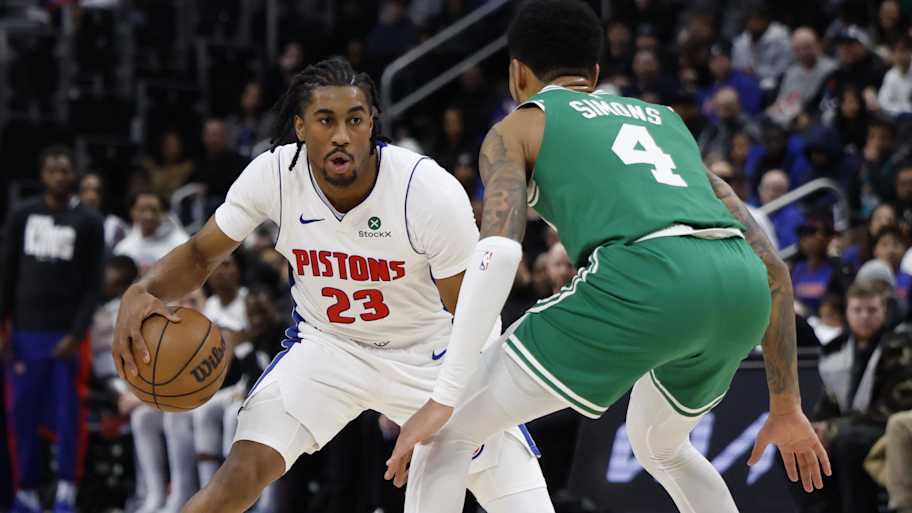 Chicago Bulls roster update: So many guards, so few big men... More ...