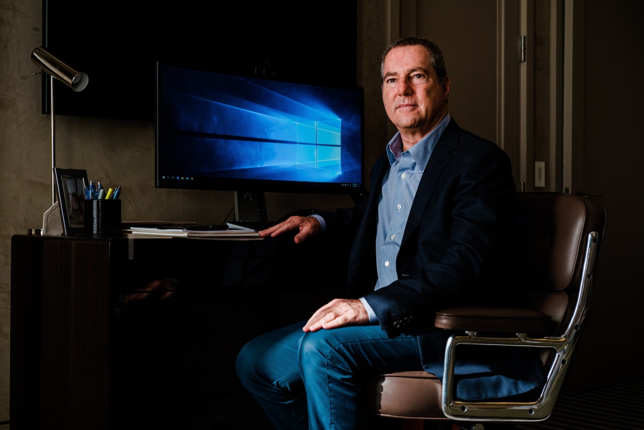 Leader of Paul Weiss resigns over Epstein ties<br>