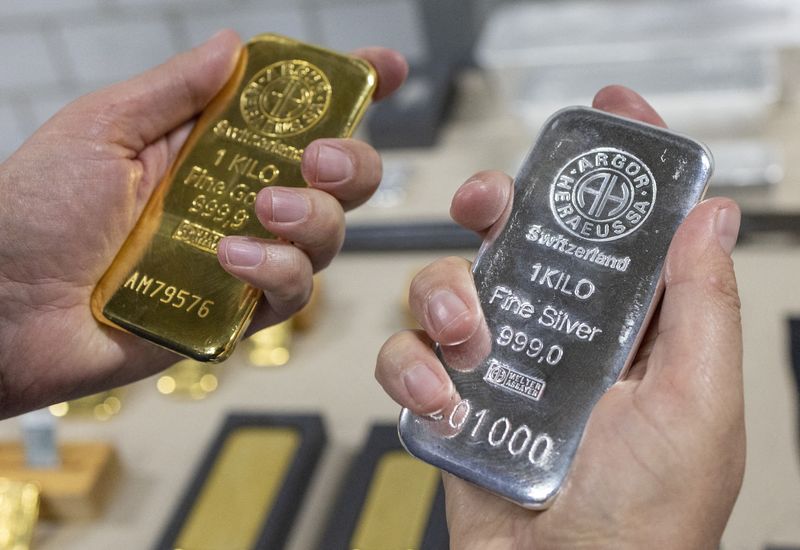 Precious metals, oil slide as global tensions ease; copper down<br>